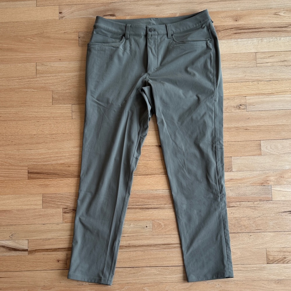Lululemon Men's Olive Green Pants size 34